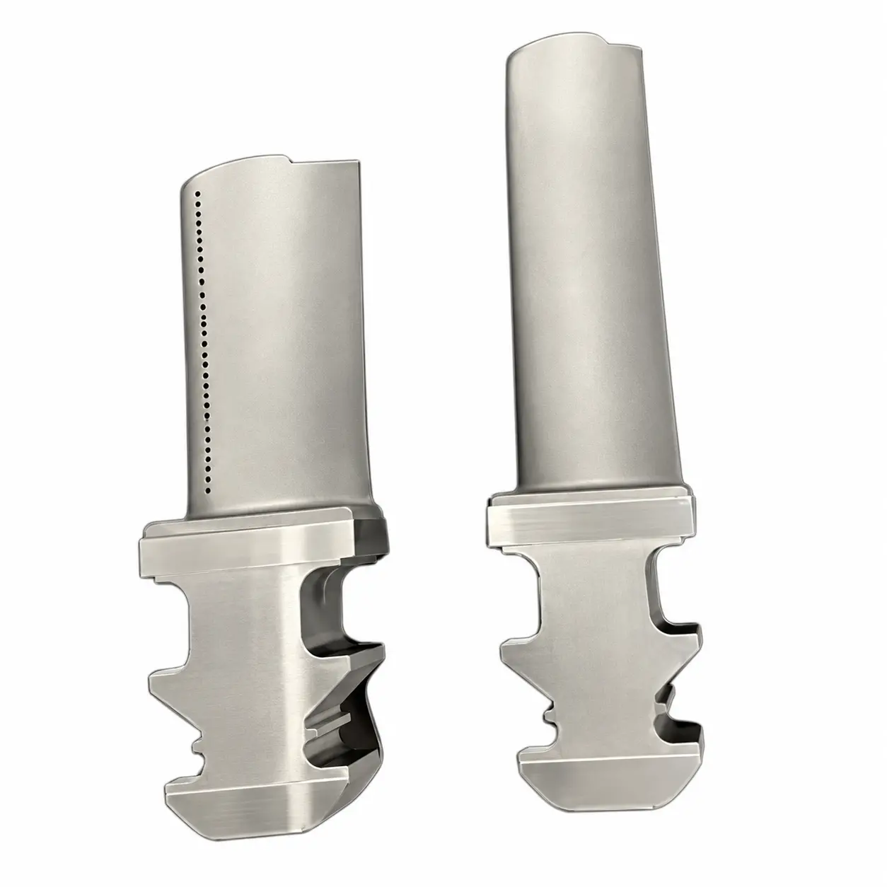 Single crystal (SX) nickel-based superalloy turbine blade with airfoil, platform and root attachment, illustrating custom single crystal casting applications.